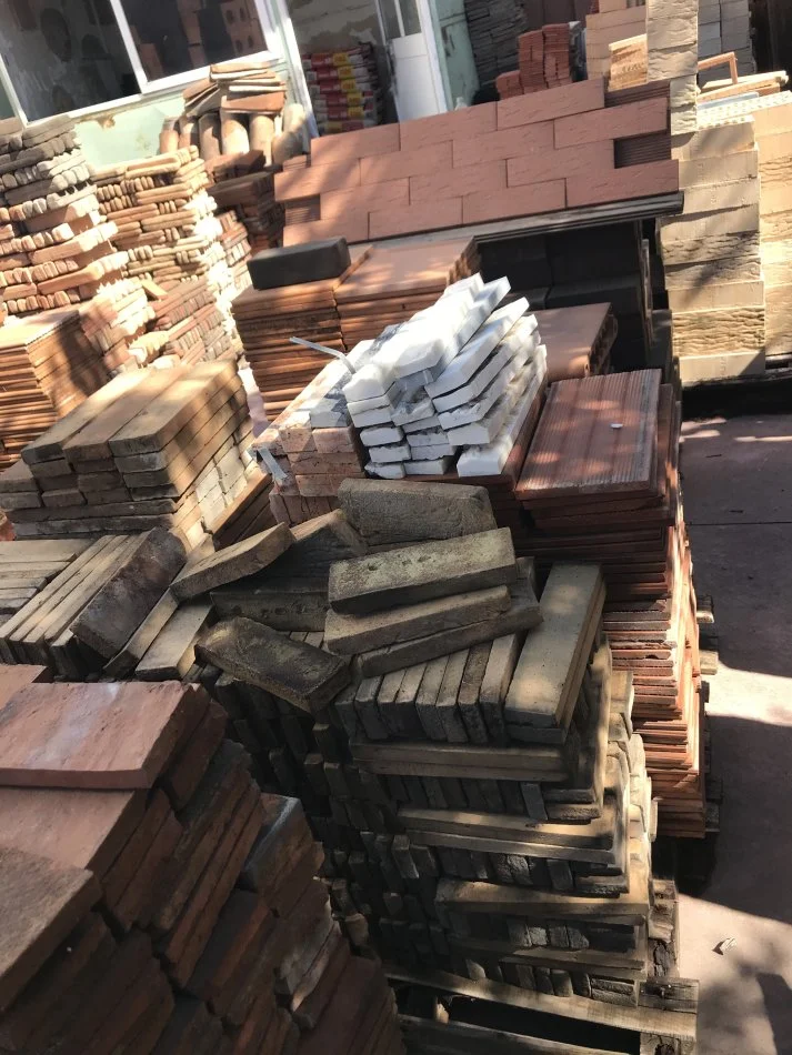 Tirane, shes Tulla antike balte, Tulla xhami, Tulla balte veshje ambjentesh, oxhaqe, furra, Tulla shamat zjarrduruese, etj 10 €