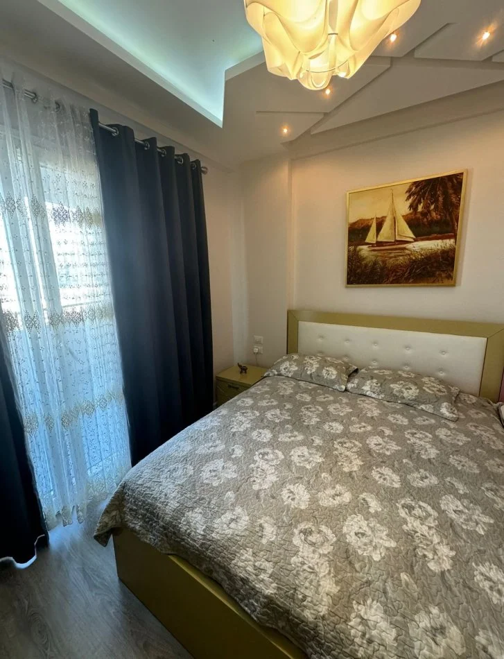 Tirane, jepet me qera apartament 1+1 Kati 6, 75 m² 850 € (Komuna e Parisit)