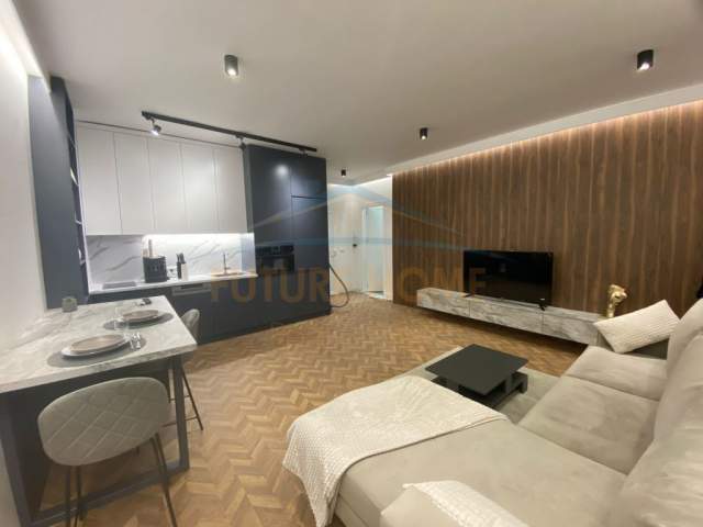 Durres, jepet me qera apartament 1+1 75 m² 800 Euro (VOLLGA)