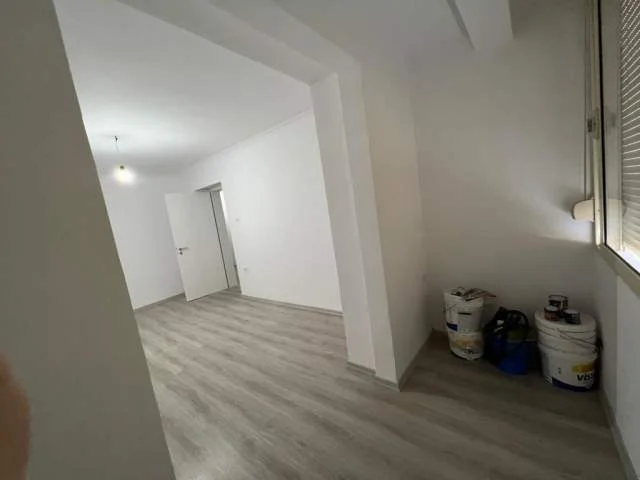 Tirane, jepet me qera apartament 2+1 Kati 0, 63 m² 600 Euro