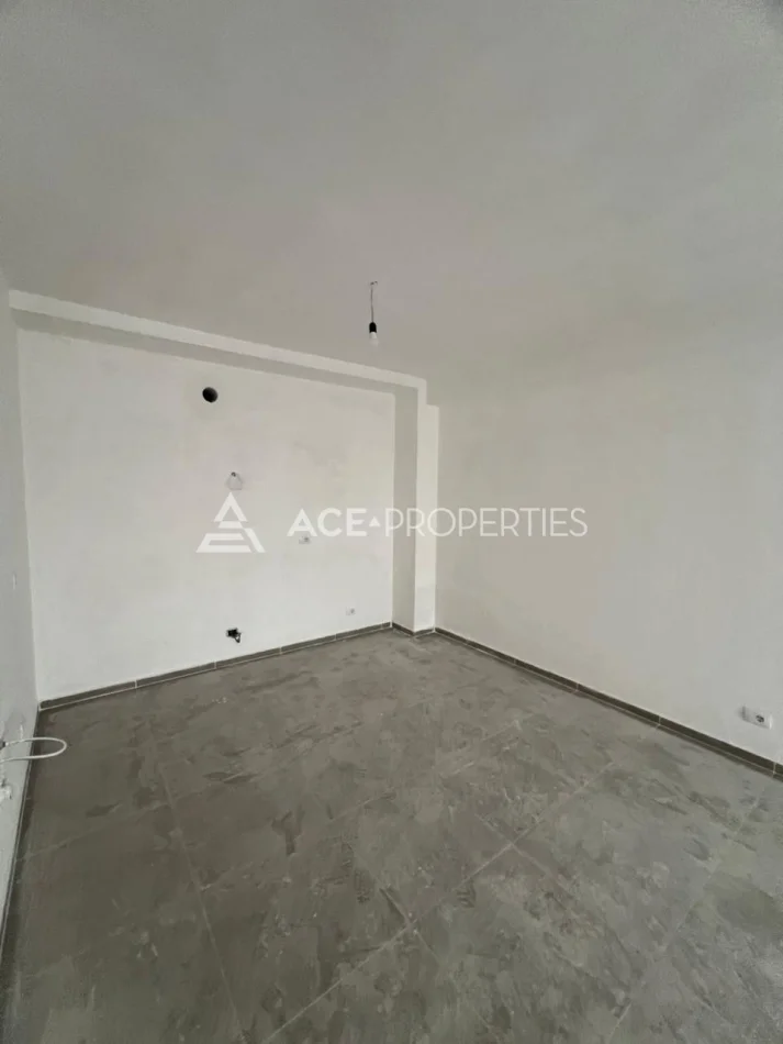 Durres, jepet me qera apartament 3+1 Kati 6, 105 m² 499 € (Ujsjellesi, Durres)