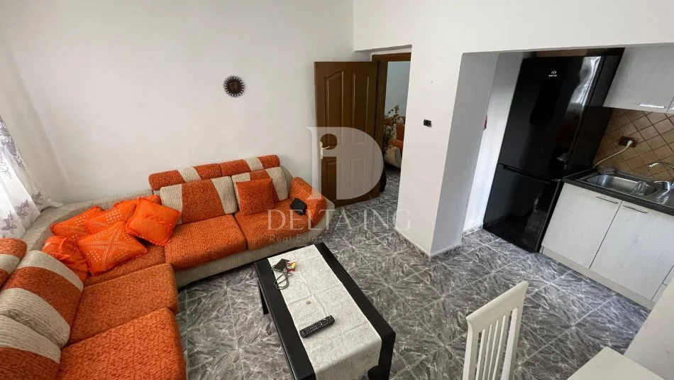 Tirane, jepet me qera apartament 1+1+Aneks+Ballkon Kati 1, 70 m² 330 € (Rruga Ferrit Xhajko (Prane Ish restorant Durresi))