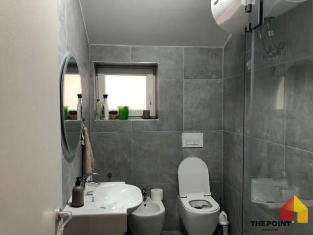 Tirane, shitet apartament 2+1+BLK Kati 5, 85 m² 135.000 Euro (Rruga Janos Hunyadi)