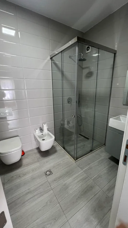 Tirane, shitet apartament 2+1 Kati 2, 109 m² 327.000 € 