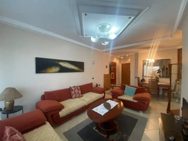 Tirane, jepet me qera apartament 2+1+A+BLK Kati 5, 105 m² 800 Euro (Sami Frasheri)