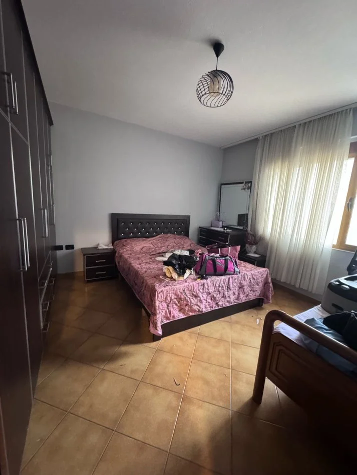Tirane, jepet me qera apartament 1+1+Ballkon Kati 4, 70 m² 400 € (rruga Don Bosko)