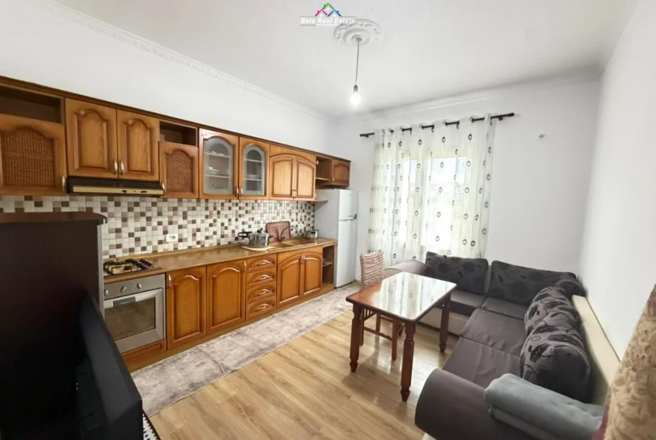Tirane, jepet me qera Vile 2+1 Kati 2, 85 m² 580 € (sauk i ri)