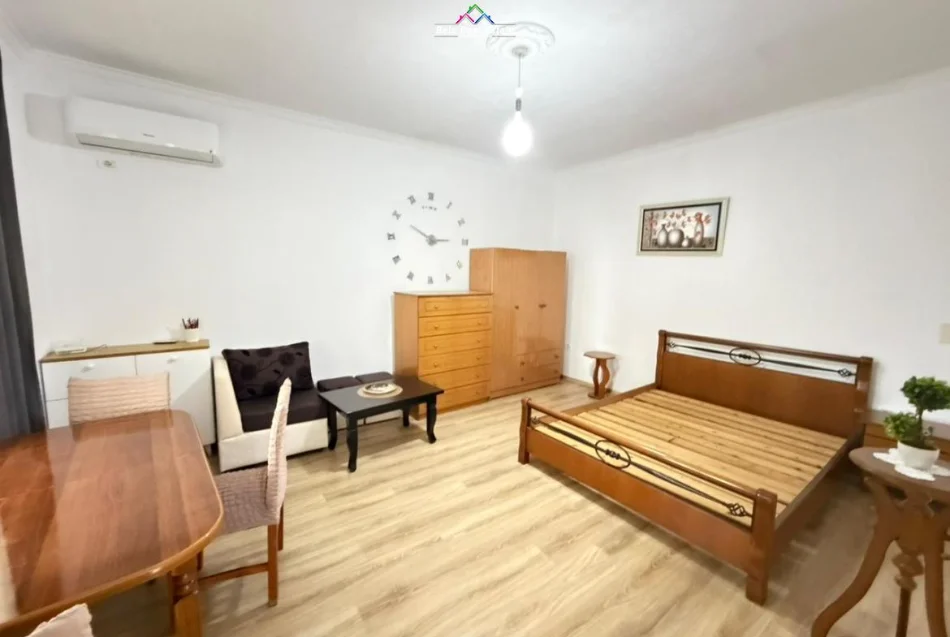 Tirane, jepet me qera Vile 2+1 Kati 2, 85 m² 580 € (sauk i ri)