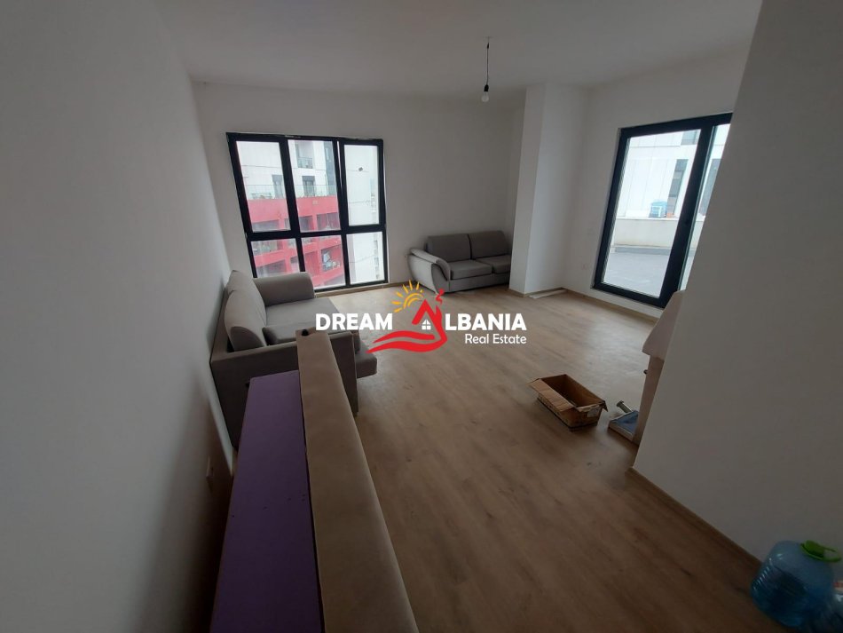 Tirane, jepet me qera apartament 2+1 , 92 m² 800 € 