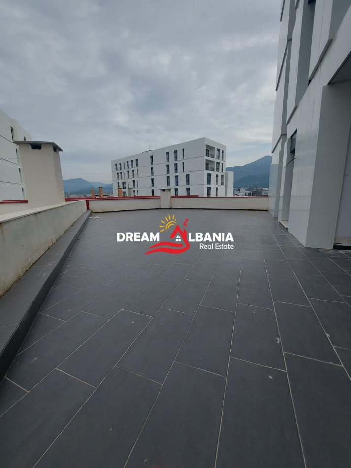 Tirane, jepet me qera apartament 2+1 , 92 m² 800 € 