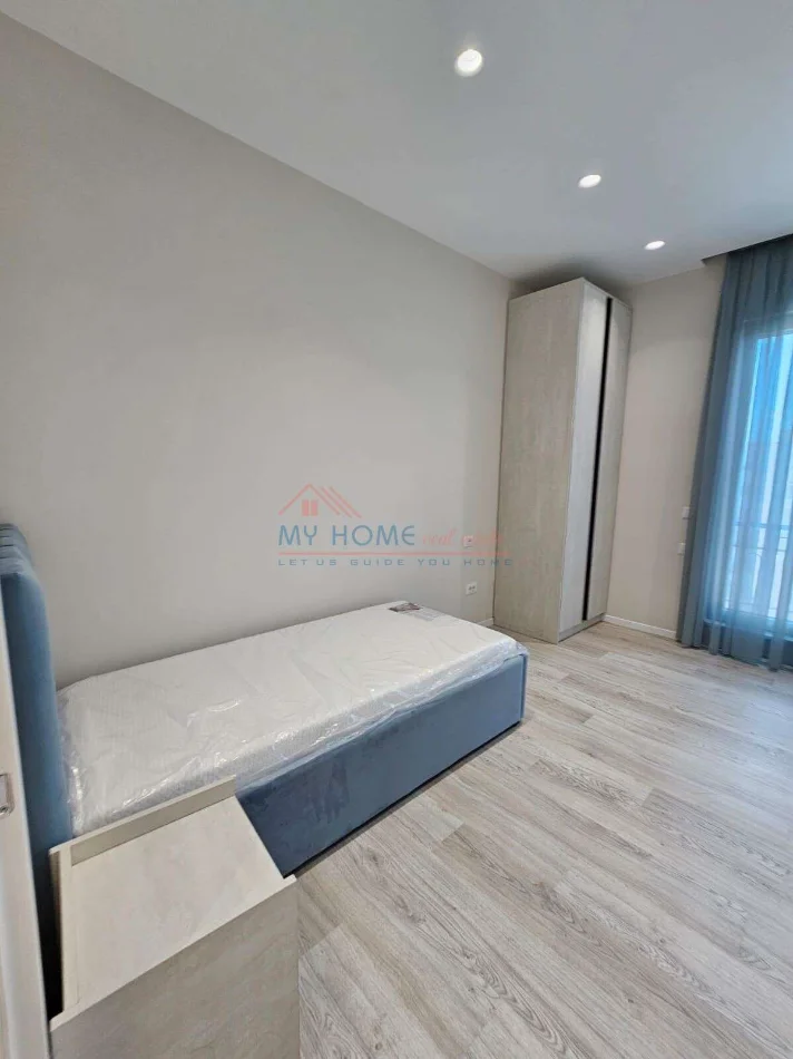 Tirane, jepet me qera apartament 2+1+Ballkon Kati 8, 113 m² 1.400 € (Kompleksi Delijorgji)
