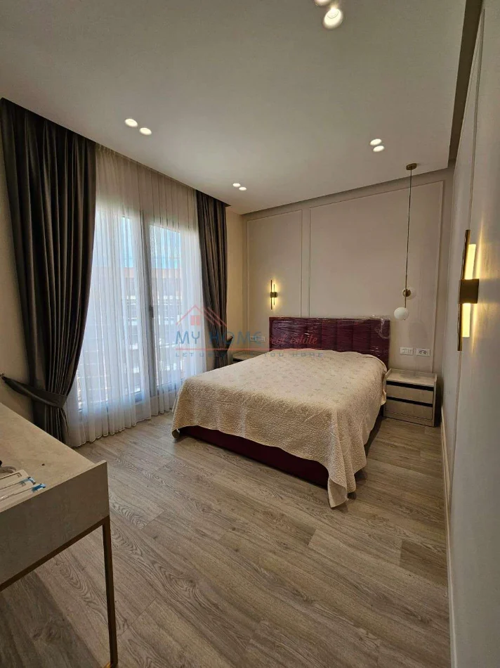 Tirane, jepet me qera apartament 2+1+Ballkon Kati 8, 113 m² 1.400 € (Kompleksi Delijorgji)