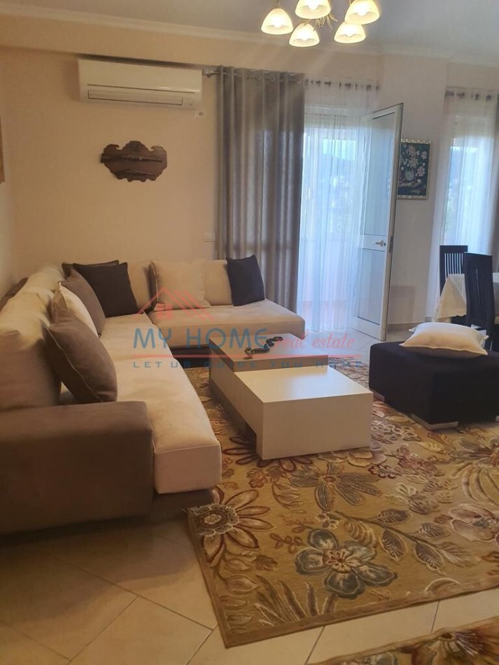 Tirane, jepet me qera apartament 2+1+Ballkon Kati 4, 100 m² 650 € (Bulevardi Gjergj Fishta)