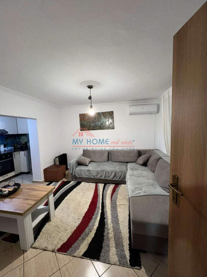 Tirane, jepet me qera shtepi 2+1+Ballkon Kati 1, 120 m² 550 € (Ali Demi)