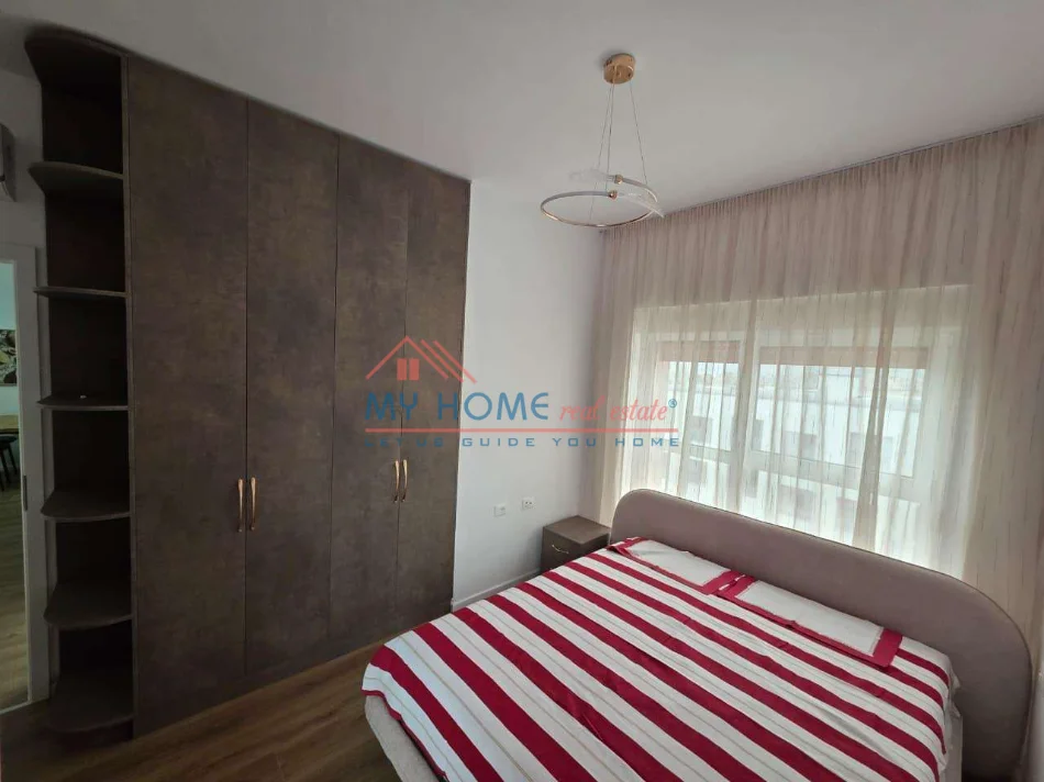 Tirane, jepet me qera apartament 2+1+Ballkon Kati 8, 75 m² 520 € (Rruga Pasho Hysa, Kompleksi Kadiu)