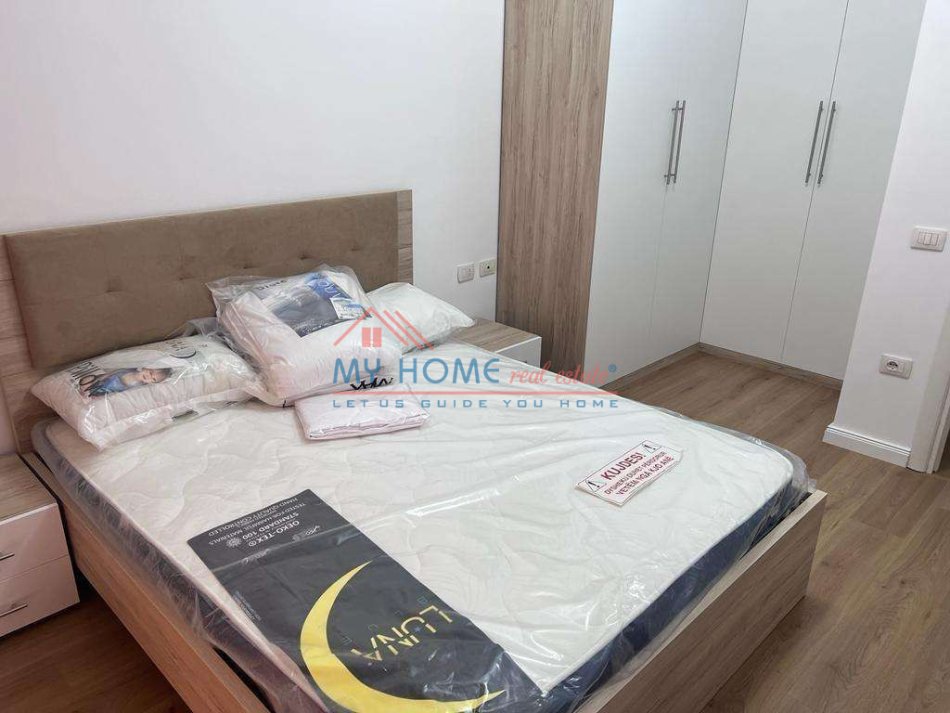 Tirane, jepet me qera apartament 2+1+Ballkon Kati 0, 88 m² 450 € (Fresk)