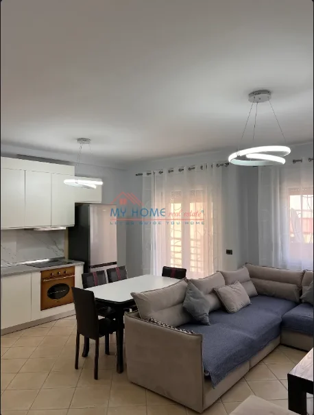 Tirane, jepet me qera apartament 2+1+Ballkon Kati 10, 113 m² 1.000 € (Rruga e Barrikadave)
