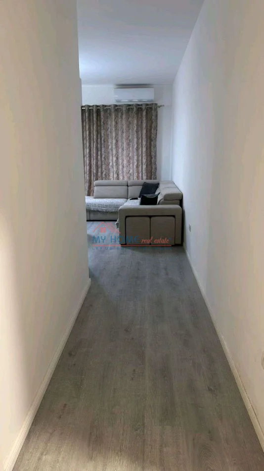 Tirane, jepet me qera apartament 2+1+Ballkon Kati 3, 78 m² 700 € (5 Maji)