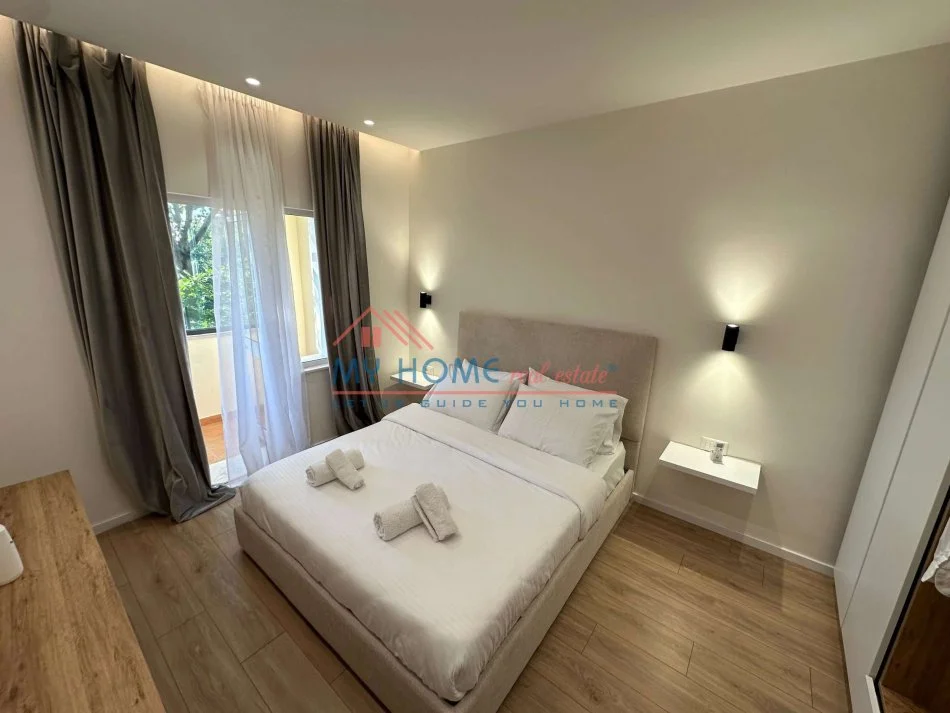 Tirane, jepet me qera apartament 2+1+Ballkon Kati 2, 75 m² 700 € (Bulevardi Bajram Curri)