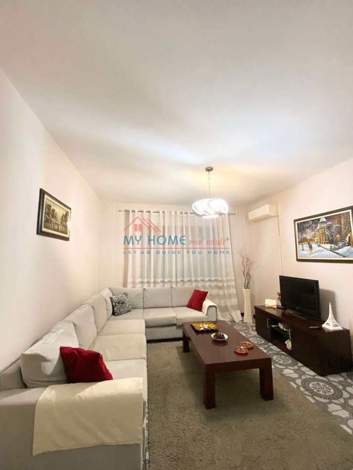Tirane, jepet me qera apartament 2+1 Kati 5, 95 m² 500 € 