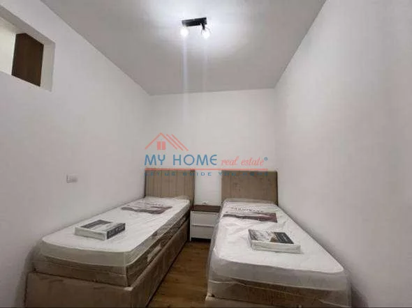 Tirane, jepet me qera apartament 2+1+Ballkon Kati 4, 76 m² 1.000 € (Zogu i Zi)