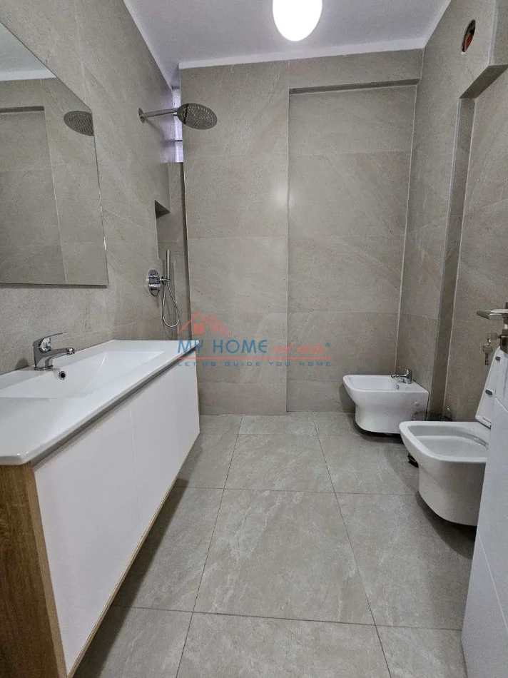 Tirane, shitet apartament 2+1+Ballkon Kati 3, 98 m² 234.000 € (Mine Peza)