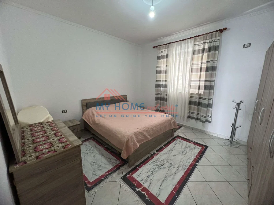 Tirane, jepet me qera apartament 2+1+Ballkon Kati 1, 135 m² 350 € (Rruga Ali Shefqeti)