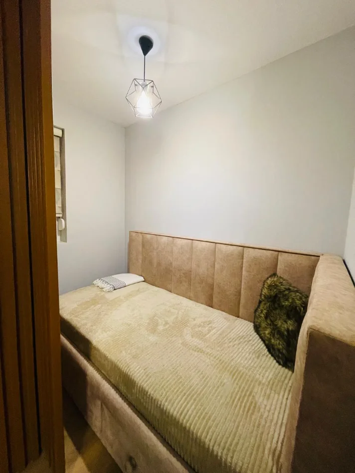 Tirane, jepet me qera apartament 1+1+Ballkon Kati 2, 70 m² 700 € (RRUGA E ELBASANIT)