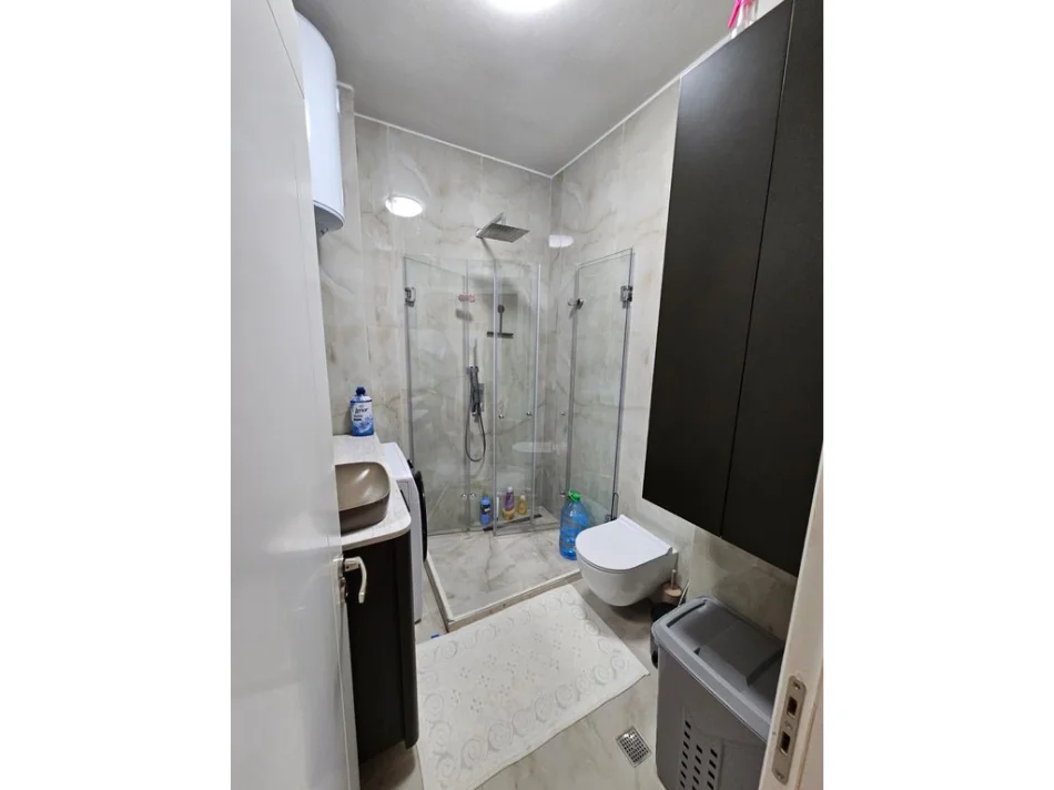 Tirane, shes apartament 2+1 Kati 8, 105 m² 190.000 € (Astir)