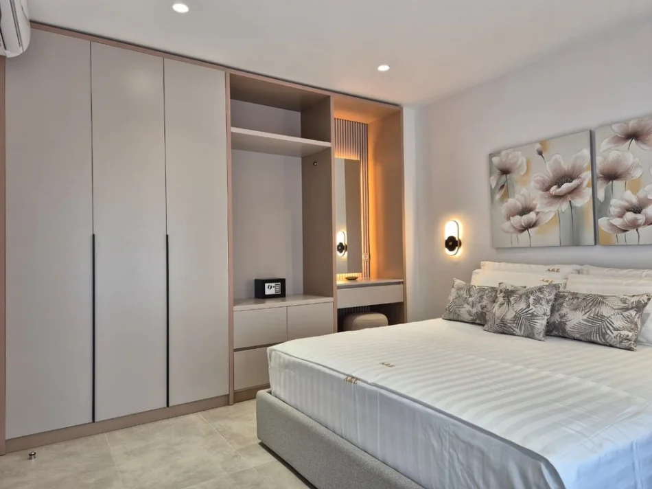 Sarande, shes apartament 5+1 Kati 1, 340 m² 840.000 € (Rruga Miltat Hoxha)