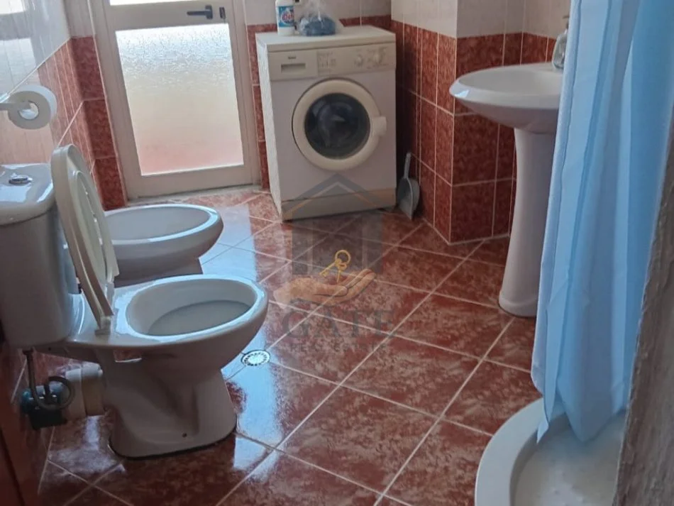 Durres, jepet me qera apartament 1+1 Kati 7, 75 m² 350 € (Plazh)