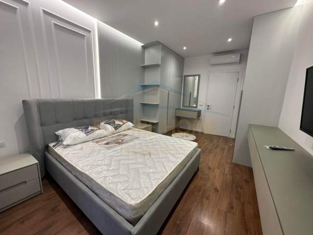Tirane, shes apartament 2+1+BLK Kati 3, 117 m² 206.000 Euro (Unaza e Re)