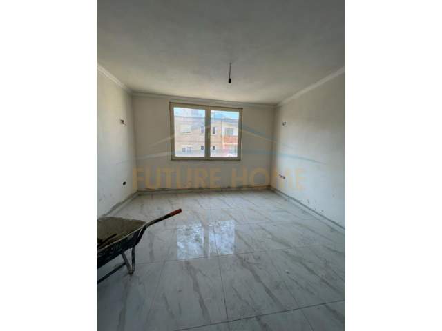 Tirane, shitet apartament 3+1 Kati 4, 93 m² 125.000 Euro (shkolla e  baletit)