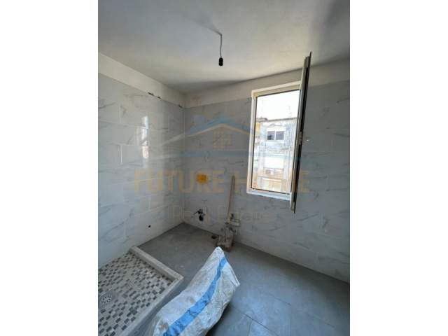 Tirane, shitet apartament 3+1 Kati 4, 93 m² 125.000 Euro (shkolla e  baletit)