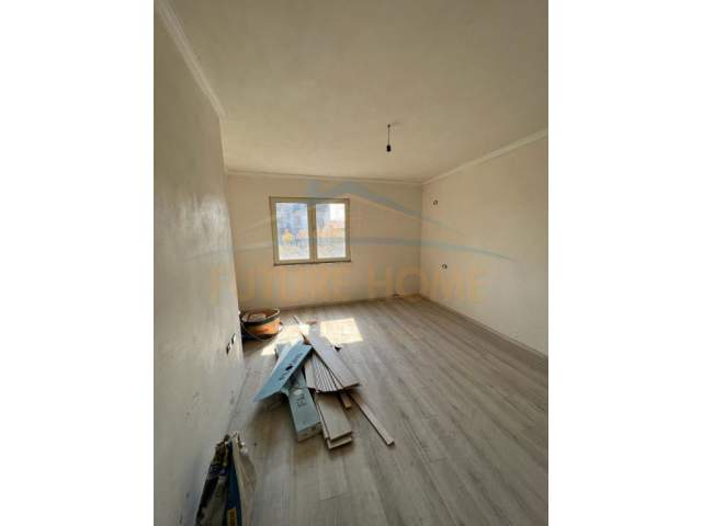 Tirane, shitet apartament 3+1 Kati 4, 93 m² 125.000 Euro (shkolla e  baletit)