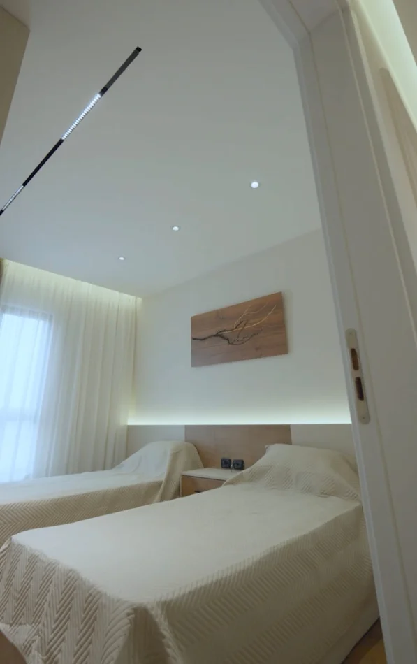 Tirane, shitet apartament 2+1 , 101 m² 265.000 € 