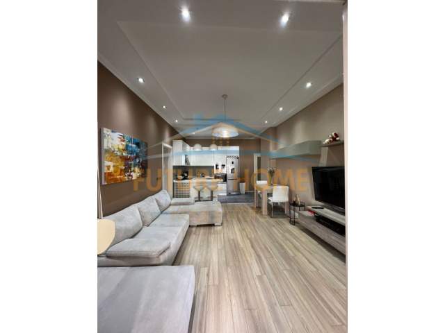 Tirane, shitet apartament Kati 2, 122 m² 133.000 Euro