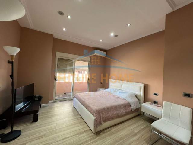 Tirane, shitet apartament Kati 2, 122 m² 133.000 Euro