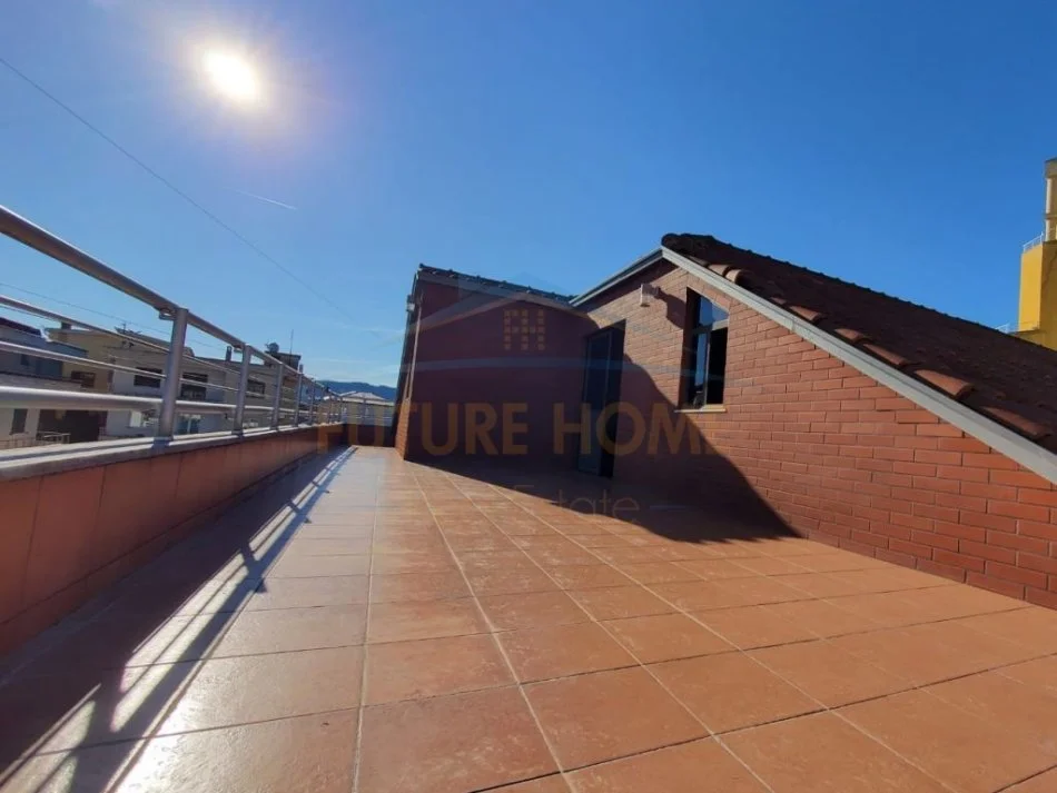 Tirane, shitet Vile 2 Katshe Kati 2, 396 m² 260.000 € (Kombinat pranë pallateve Cabej, Tiranë)