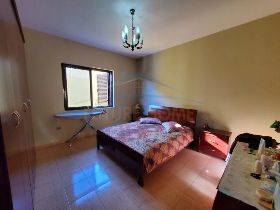 Tirane, shitet Vile 2 Katshe Kati 2, 396 m² 260.000 € (Kombinat pranë pallateve Cabej, Tiranë)