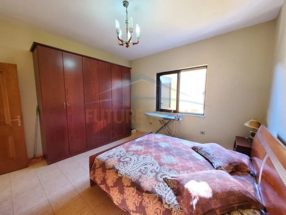 Tirane, shitet Vile 2 Katshe Kati 2, 396 m² 260.000 € (Kombinat pranë pallateve Cabej, Tiranë)