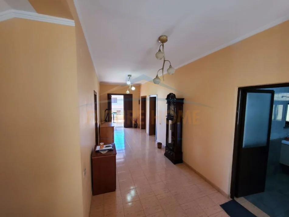 Tirane, shitet Vile 2 Katshe Kati 2, 396 m² 260.000 € (Kombinat pranë pallateve Cabej, Tiranë)