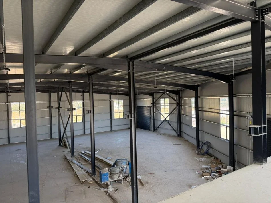 Tirane, jepet me qera ambjent biznesi Kati 0, 3.600 m² (Vaqarr)