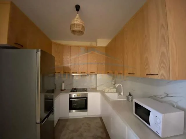 Durres, jepet me qera apartament 1+1+BLK Kati 4, 72 m² 500 Euro (Iliria)