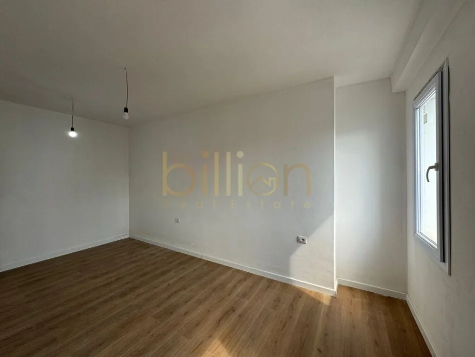 Tirane, shitet apartament 3+1 Kati 9, 103 m² 170.000 € (Laprake, Tirana, Albania)