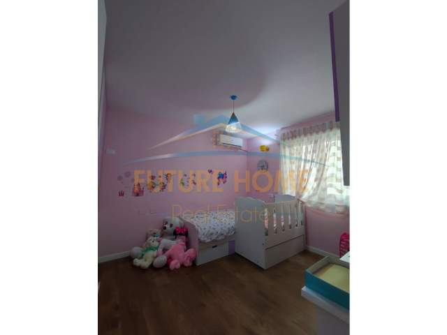 Shqiperi, shitet apartament Kati 3, 89 m² 24.000 Euro
