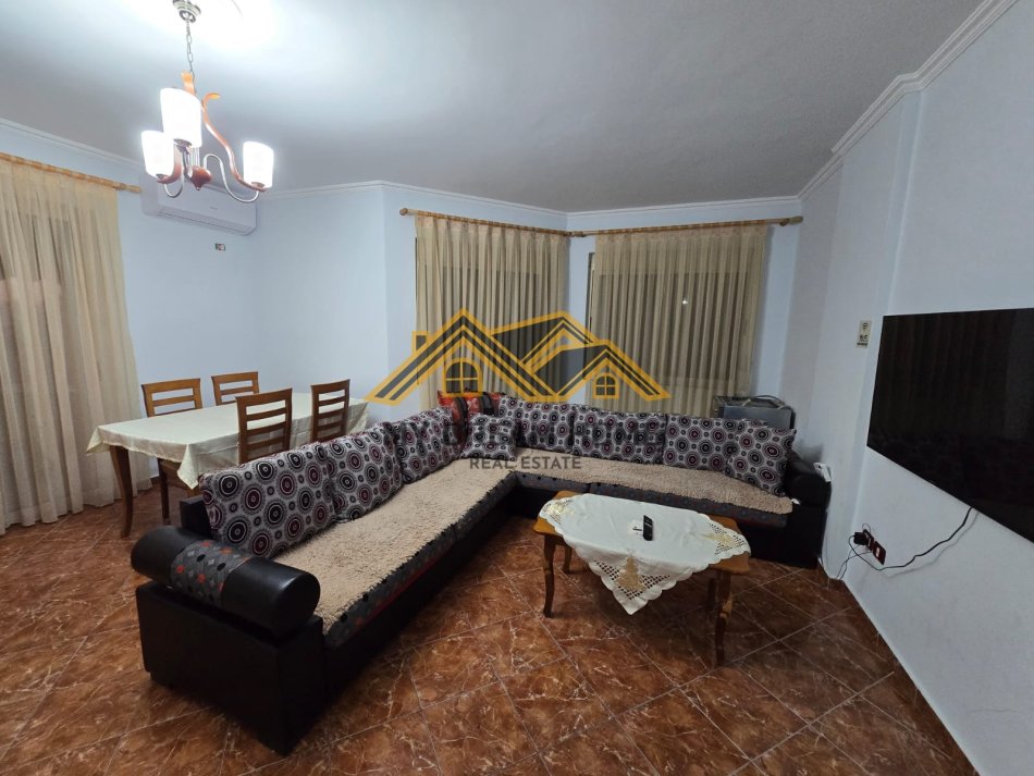 Durres, jepet me qera apartament 1+1 Kati 7, 60 m² 300 € (PLAZH DURRES)