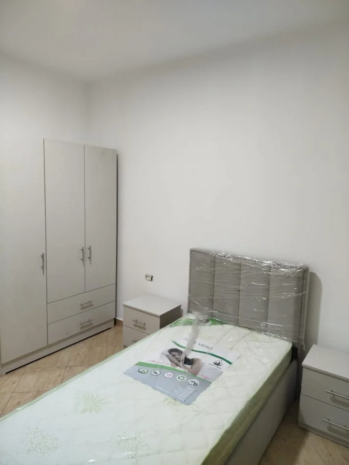 Tirane, jepet me qera apartament 2+1 Kati 1, 64 m² 400 € (Teodor Keko)