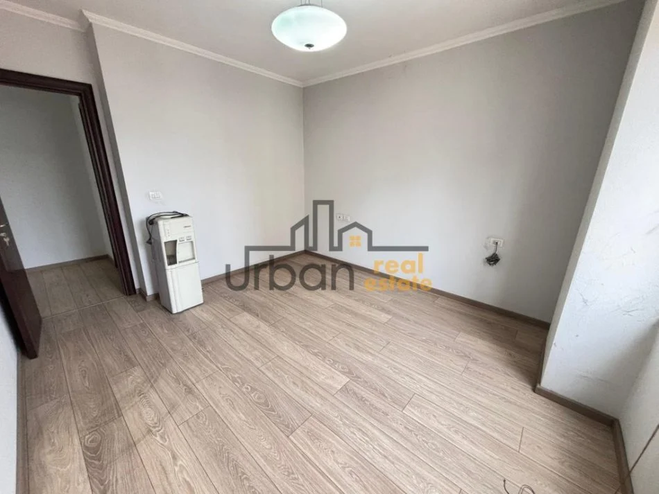 Tirane, shitet apartament 2+1 Kati 3, 103 m² 258.000 € (Rr Muhamet Gjollesha)