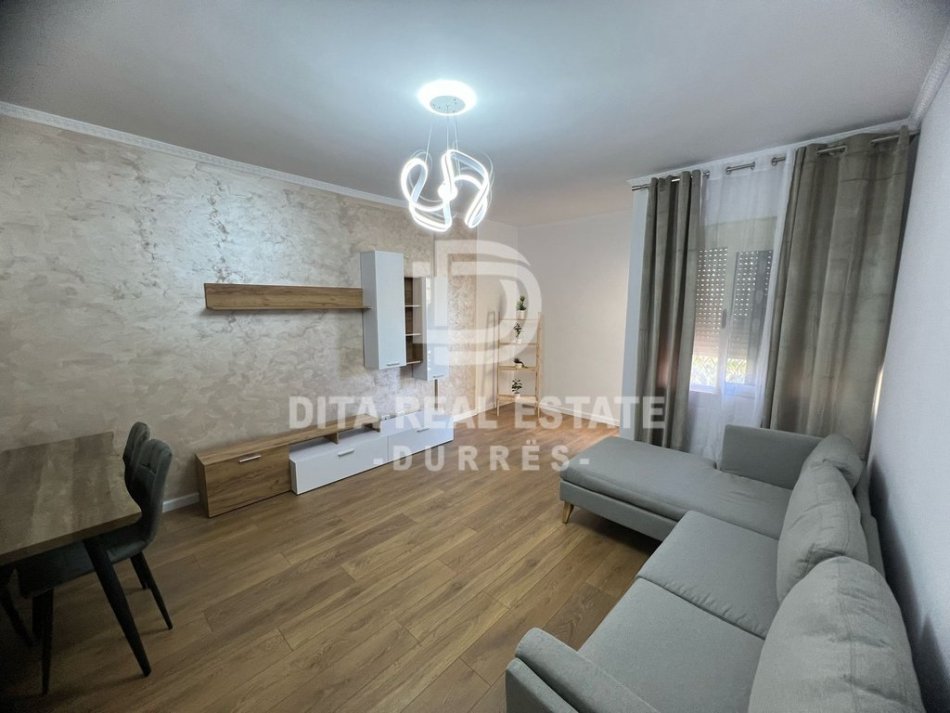 Durres, shitet apartament 1+1+Ballkon Kati 5, 73 m² 99.000 € (PAVARESIA)